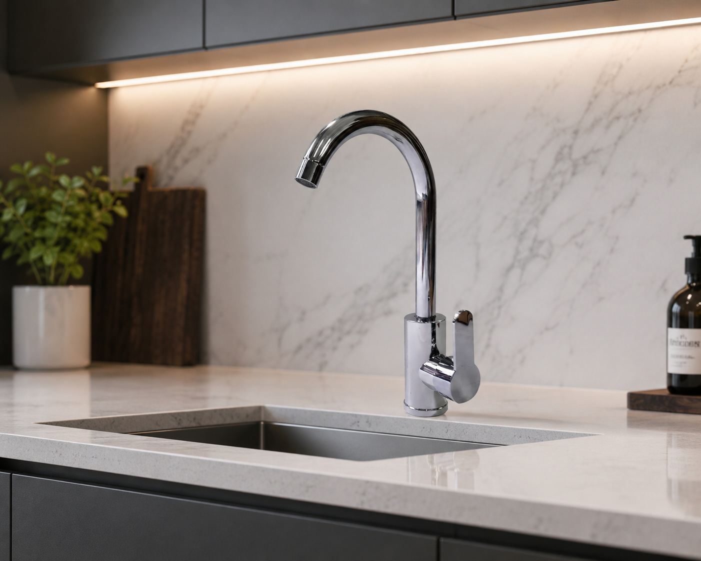 Modern Chrome High-Arc Kitchen Sink Mixer Tap | Single Handle 360° Swivel Hot & Cold Faucet
